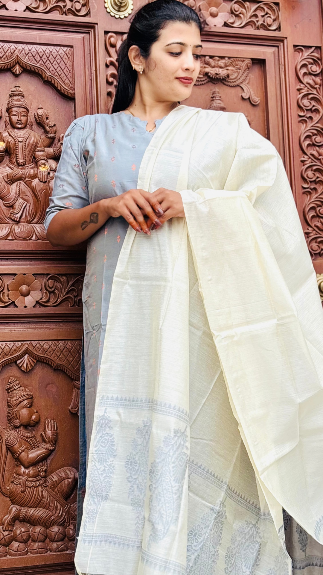 RAW SILK CHUDITHAR SET-1030